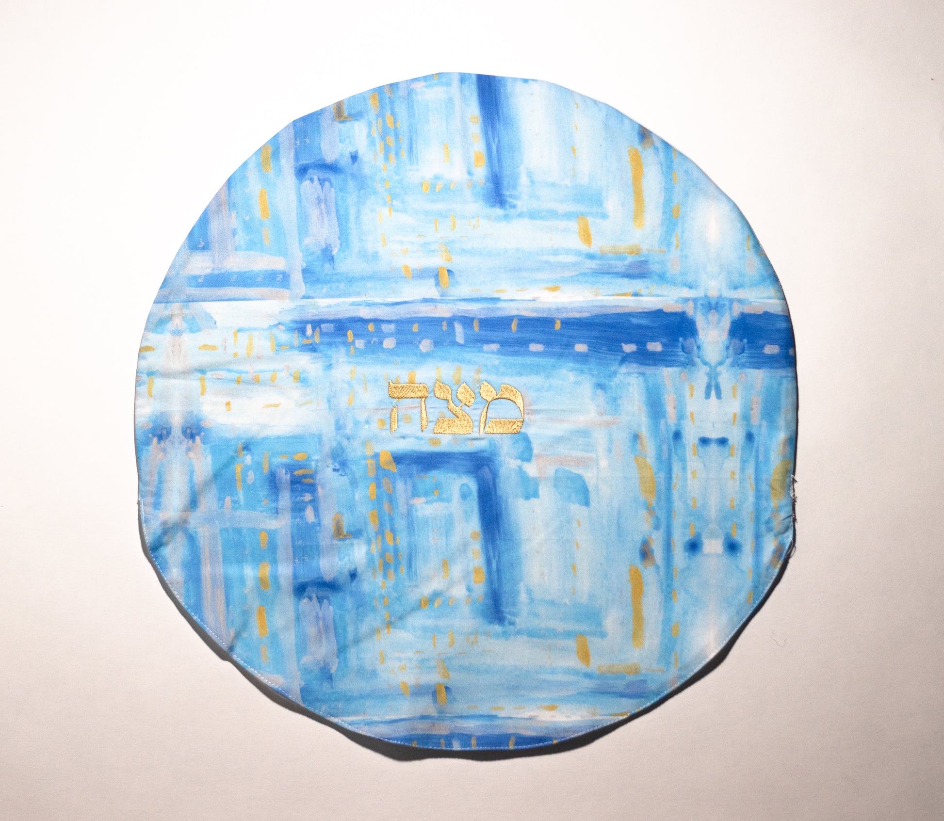 matzah cover with matzah in hebrew