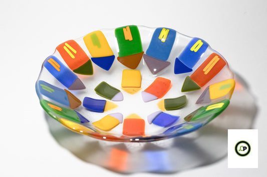 glass bowl with houses on the border