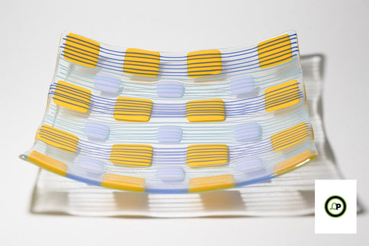glass plate with squares and lines across