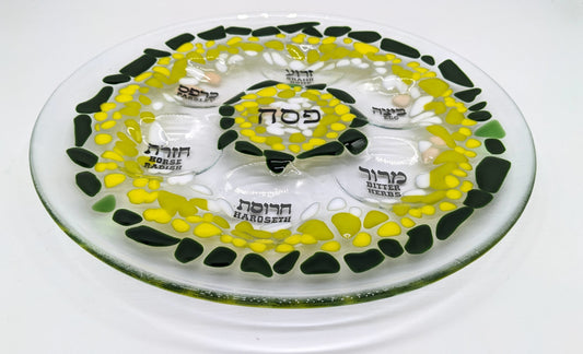 seder plate with green and white concentric circles