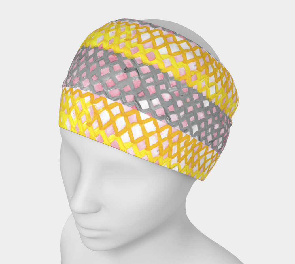 Mannequin wearing a wide headband with yellow and gray striped lattice pattern 